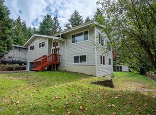 457 NW 12th Pl, Toledo, OR 97391