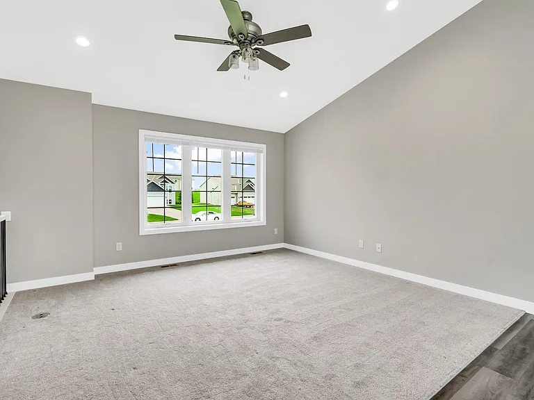 335 Cypress St — Photo 10