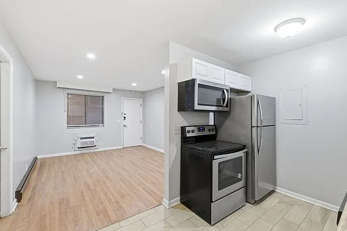 1 bed, 1.0 bath, 522 sqft, $1,045 — Photo 1