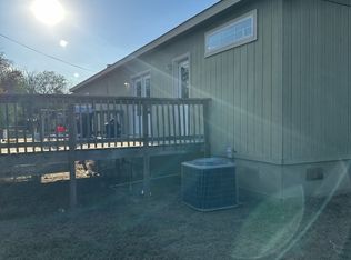 1128 Seydler St, Gonzales, TX 78629