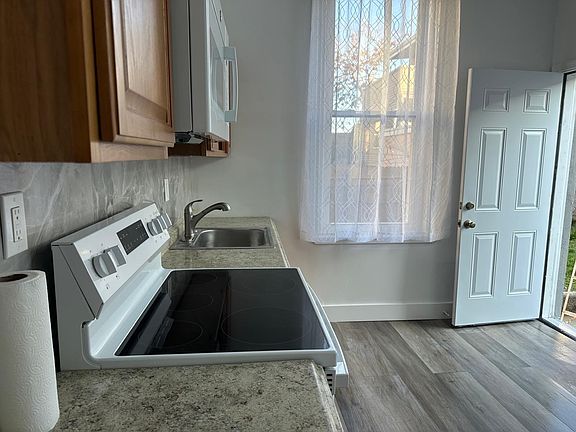 4th image of 2342 E Cumberland St