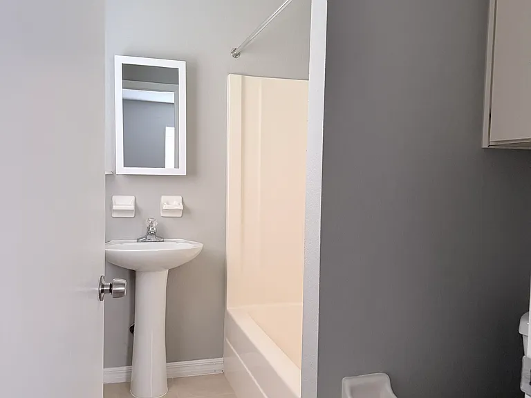 428 S Myrtle Ave #428 — Photo 4