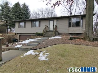 1509 Hidden Hollow Ln NW, Cedar Rapids, IA 52405