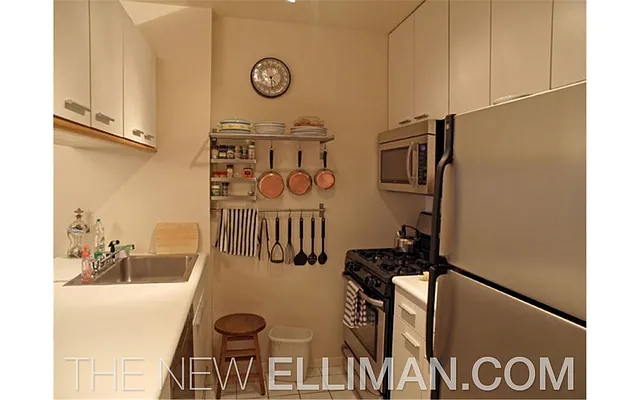 Rented by Douglas Elliman | media 38