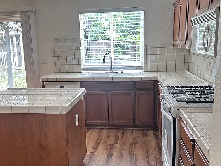 3171 Autumn Chase Cir — Photo 5
