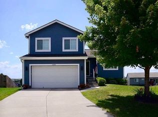 16855 Saratoga Cir, Omaha, NE 68116