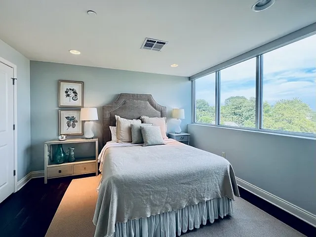 3700 Cantrell Rd #301 — Photo 6