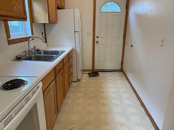 5th image of 4041 42nd Ave S
