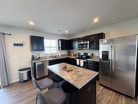 4th image of 1275 Havenbrook Dr