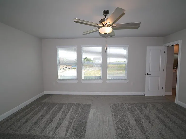 1607 Alana Falls Ave — Photo 6