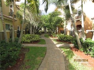 384 Lake Monterey Cir, Boynton Beach, FL 33426
