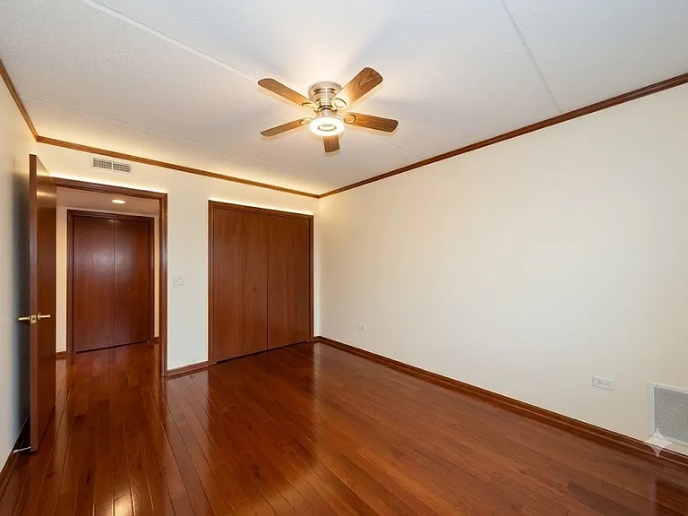 4210 N Natchez Ave #410 — Photo 8