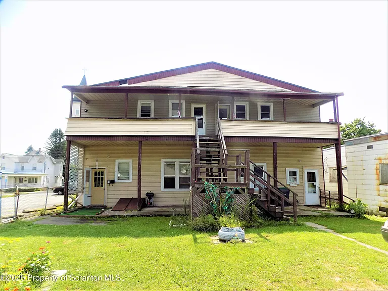 513 Washington Ave #7 — Photo 2