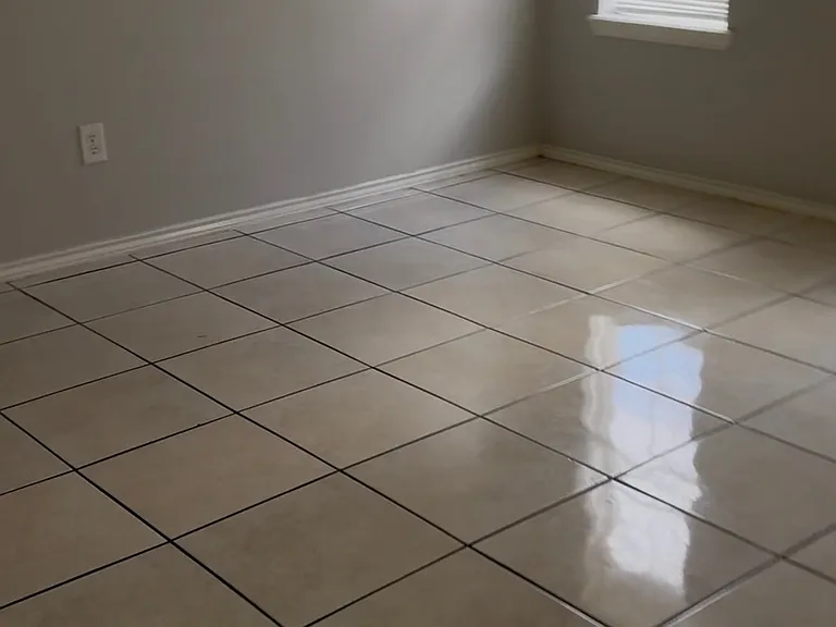 1105 Lexington Cir #1 — Photo 2