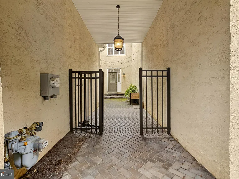 16 Oak Leaf Ln — Photo 4