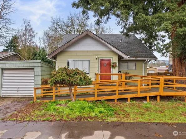 144 Roake Avenue SE, Castle Rock, WA 98611
