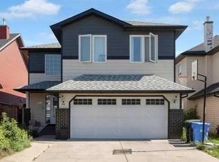 442 W Saddlecreek Way NE, Calgary, AB T3J4V5