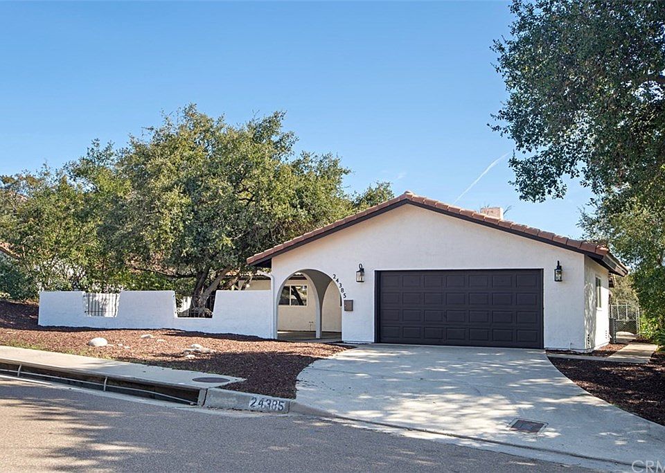 2nd image of 24385 Del Amo Rd