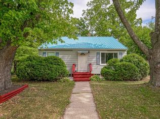 218 Maple St, Evansville, WI 53536
