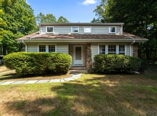 43 Newton Rd, Woodbridge, CT 06525