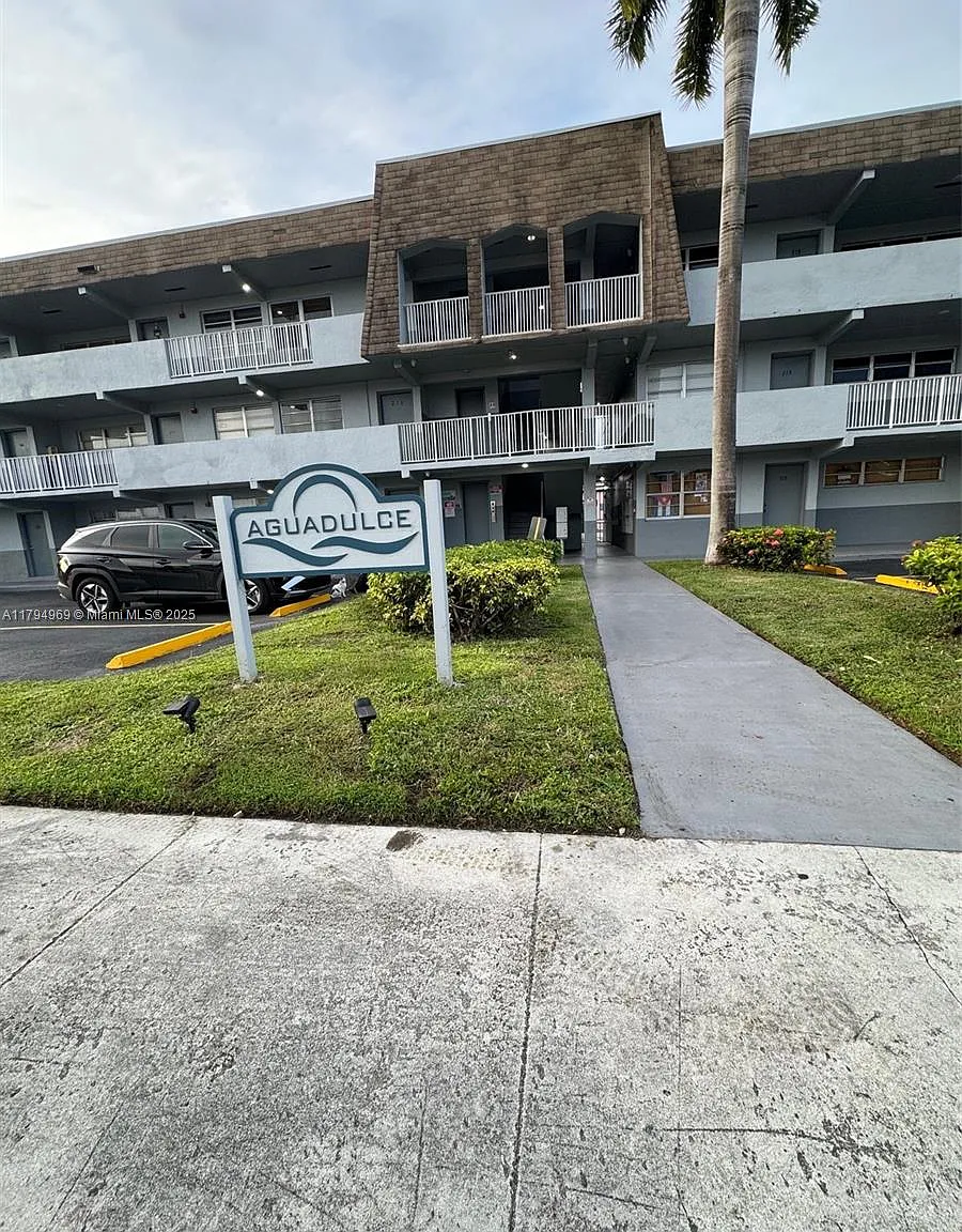 Agua Dulce Condo — Photo 1