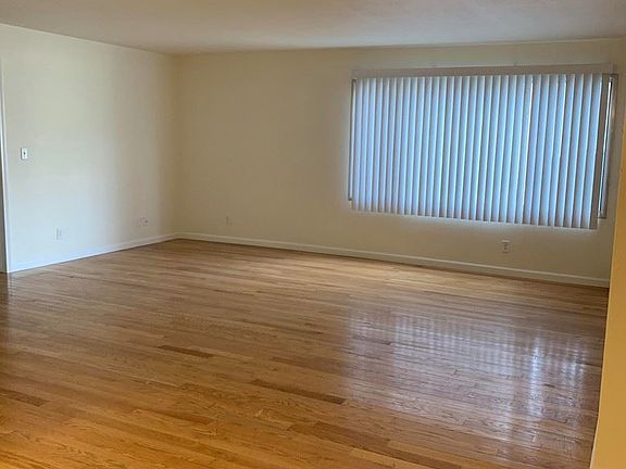 3rd image of 930 Copeland Ave APT 214