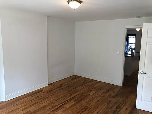 Rented by Compass | media 25