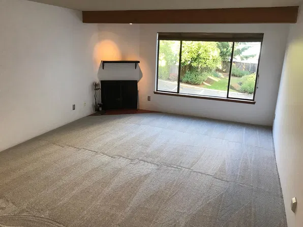 1740 NE 86th St APT 209, Seattle, WA 98115