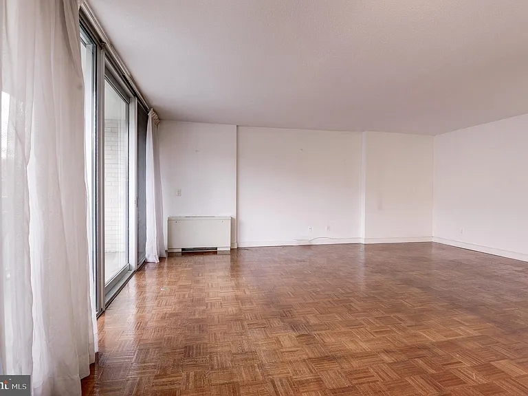 1301 S Arlington Ridge Rd #310 — Photo 19