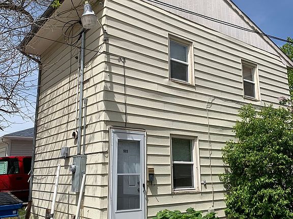3rd image of 520 4th Ave N