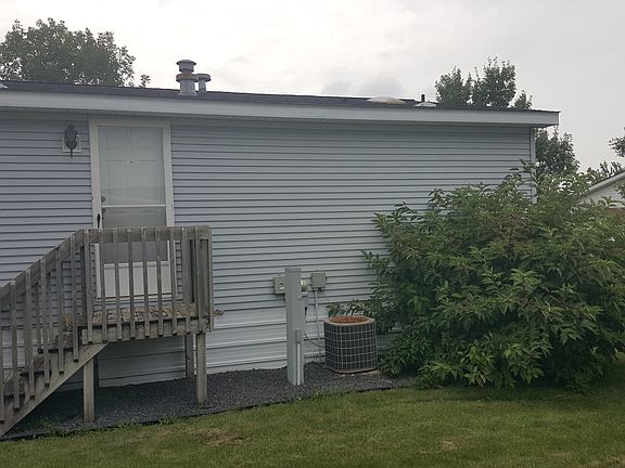 4th image of 2650 18th St NW