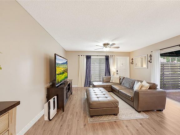 5th image of 534 NW 98th Avenue #4