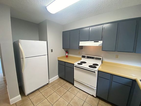 4th image of 1415 Loma Alto APT 3