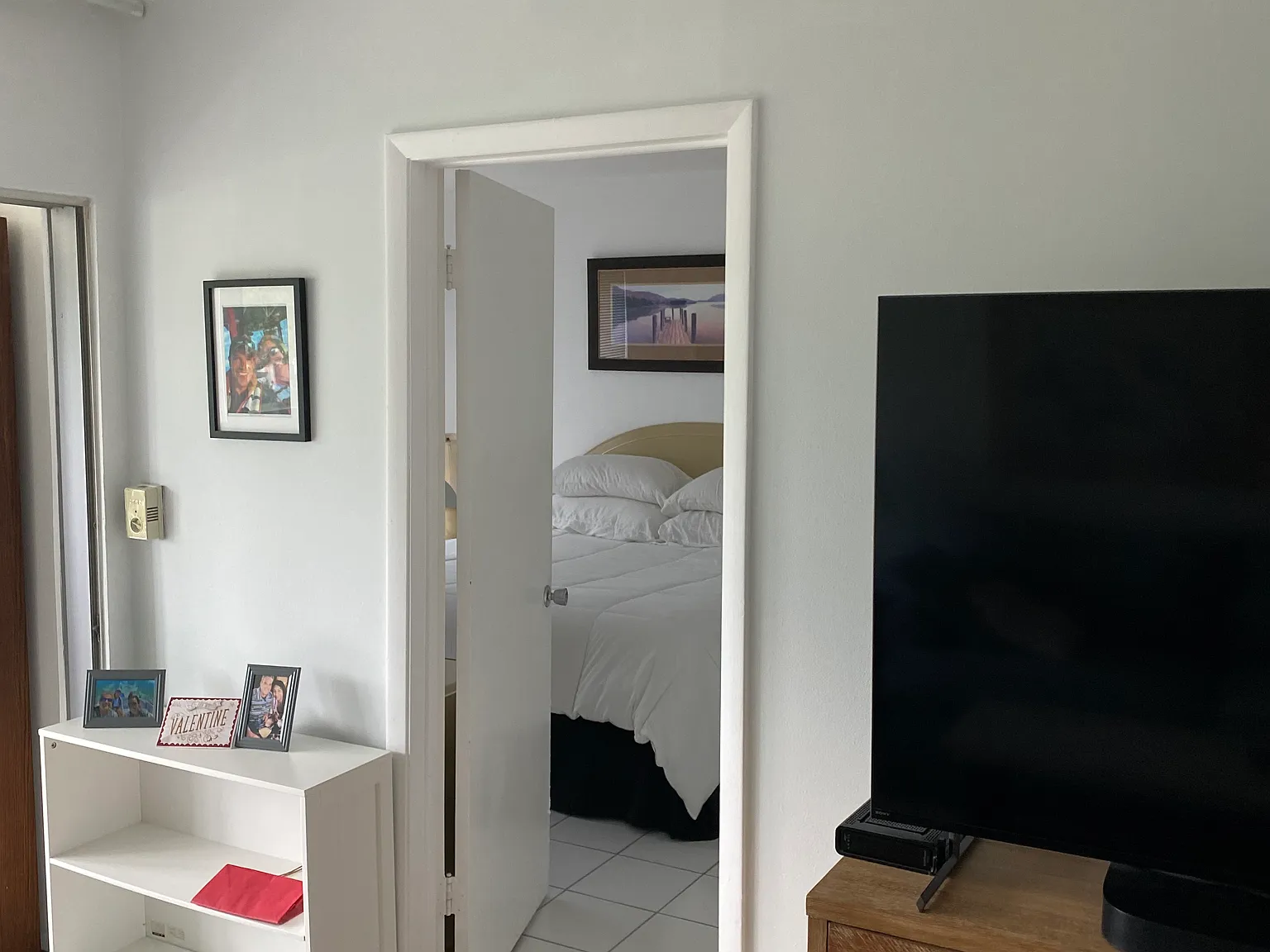 2 bed, 890 sqft, $2,300 — Photo 4
