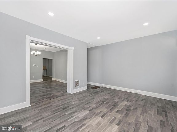 4th image of 546 N Mulberry St