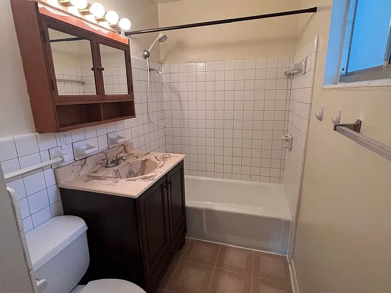 3524 NW 12th Ave — Photo 23