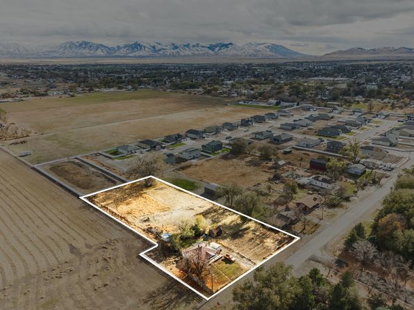 324 N Cooley St, Grantsville, UT 84029