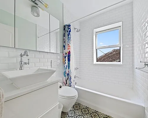 Rented by Compass | media 12