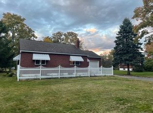 327 S Main Rd, Mountain Top, PA 18707