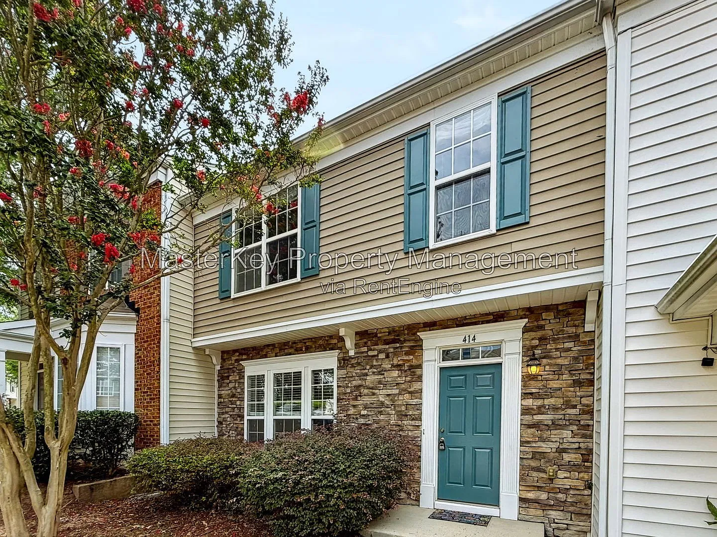 3 bed, 2.5 bath, 1550 sqft, $1,800 — Photo 2