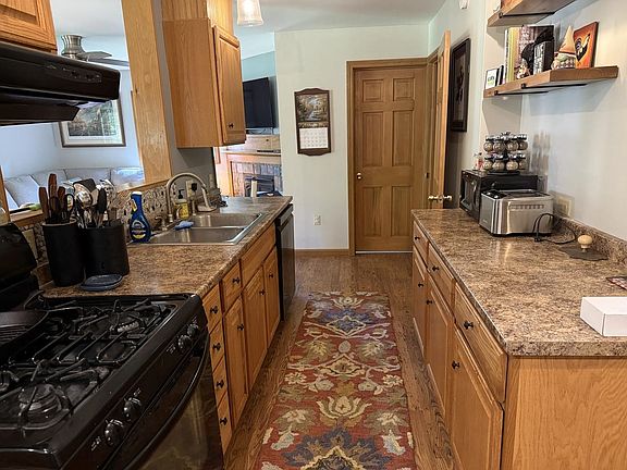 3rd image of 70 Tamarack Street