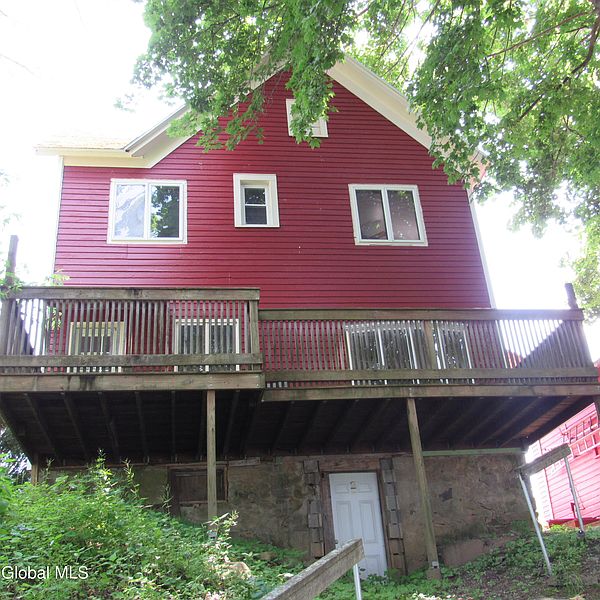 2nd image of 7 Main Street