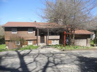 1728 Hickory Dr, Madison, WI 53705