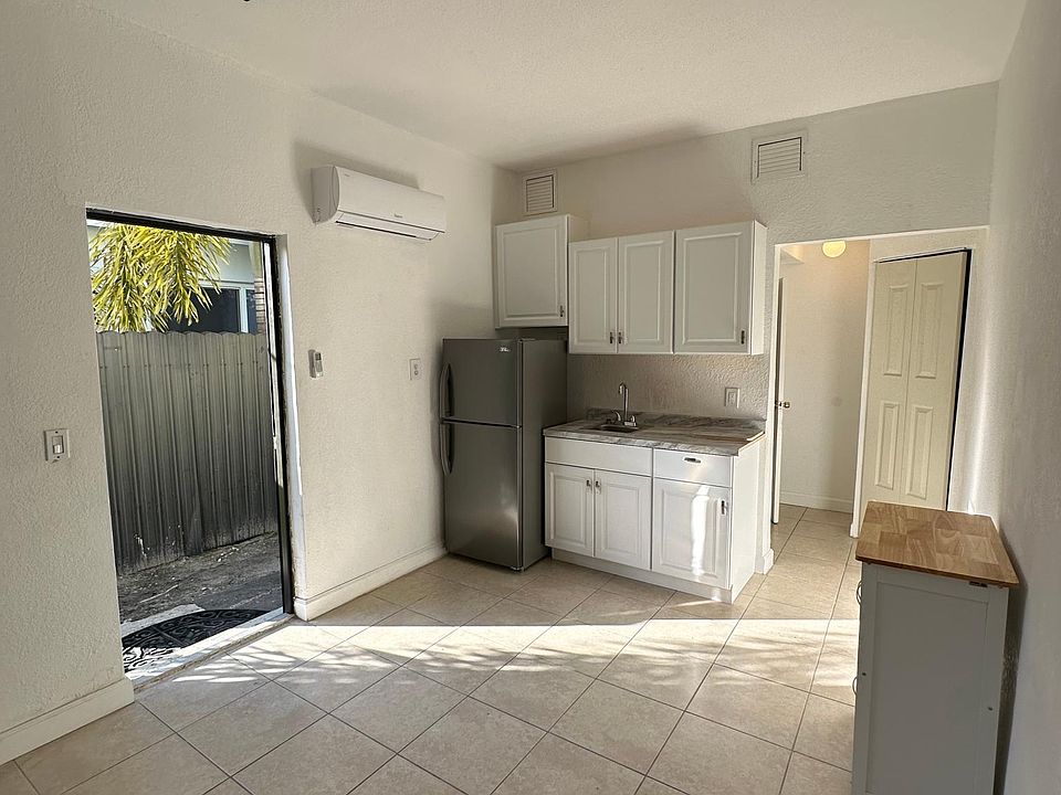 1st image of 1745 NE 172nd St