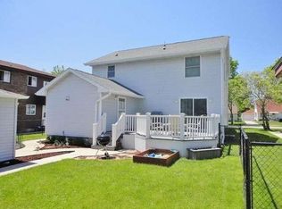 4182 S Pennsylvania Ave, St Francis, WI 53235