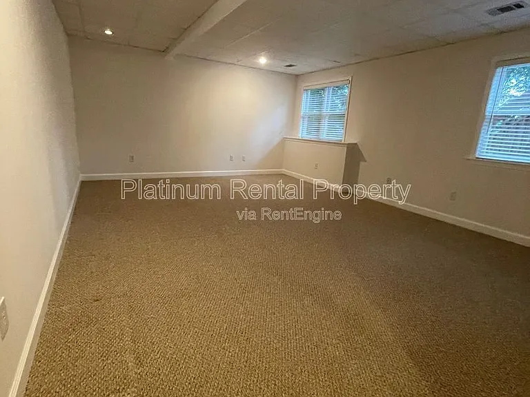 870 Ingleside Dr — Photo 61