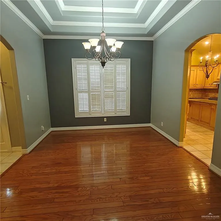 4 bed, 3.0 bath, 2555 sqft, $2,600 — Photo 4