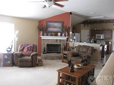 3rd image of 207 Southpeak Ln