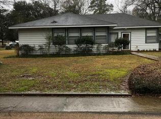 414 N Coreil St, Ville Platte, LA 70586