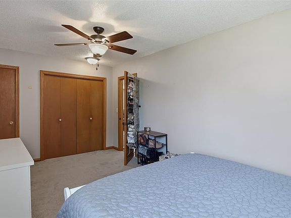 4th image of 1615 2nd Avenue